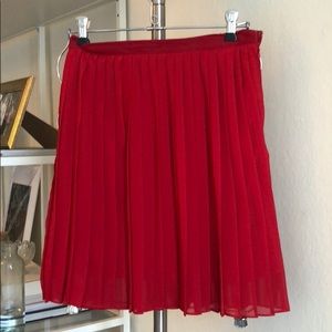 Sparkle and Fade red pleated mini skirt